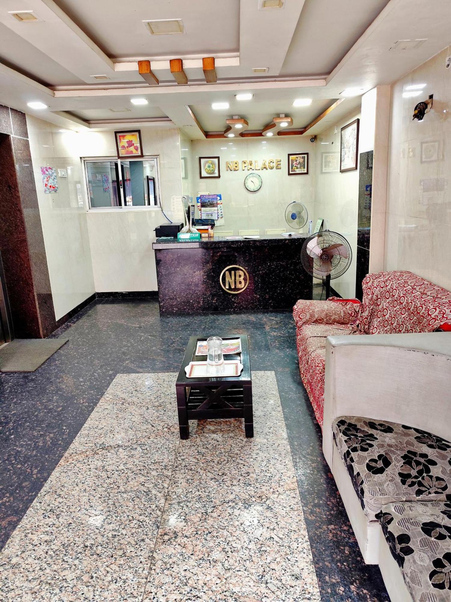 Nb Inn Palace Chennai Eksteriør bilde